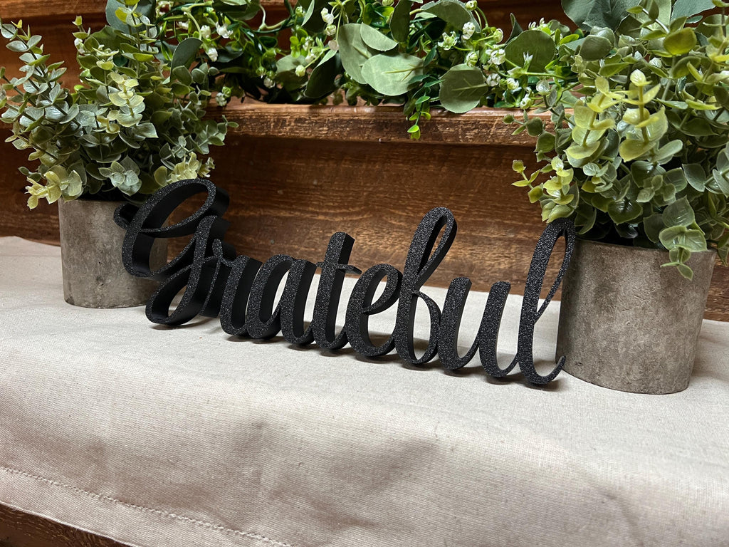 Freestanding Grateful Sign Decor